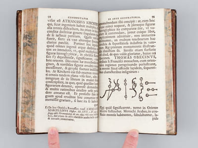 Ars Decifratoria sive Scientia occultas scripturas solvendi et legendi. Praemissa est Disquisitio hitorica De variis Modis Occulte Scribendi tam apud veteres quam recentiores usitatis [ Edition originale ]