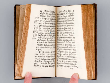 Discours Ecclésiastiques contre le Paganisme des Roys de la Fève et du Roy-Boit, Pratiqués par les Chrétiens charnels en la Veille & au Jour de ...