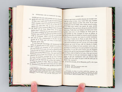Entretiens sur la Pluralité des Mondes [ Avec : ] Histoire des Oracles [ Avec : ] Nouveaux Dialogues des Morts. FONTENELLE