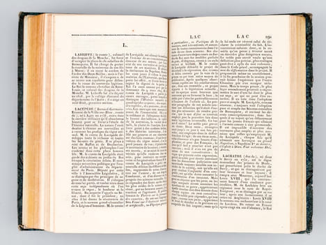 Biographie Spéciale des Pairs et des Députés du Royaume, Session de 1818-1819, contenant la Vie politique de chacun d'eux jusqu'à ce jour. On y a ...