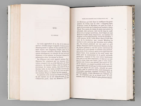 Victor Hugo raconté par un Témoin de sa vie avec Oeuvres inédites de Victor Hugo entre autres un Drame en trois Actes : Inez de Castro (2 Tomes - ...