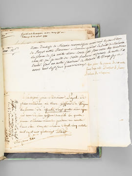 Duché de Mazarin [ Manuscrit ] Recueil de pièces originales relatives aux dépenses faites dans le Duché de Mazarin Année 1779 à 1780. Collectif ; ...