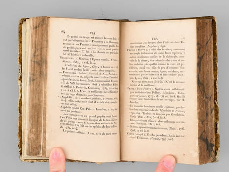 Précis de Bibliographie Médicale, contenant l'indication et la classification des ouvrages les meilleurs, Les plus utiles, la description des livres ...