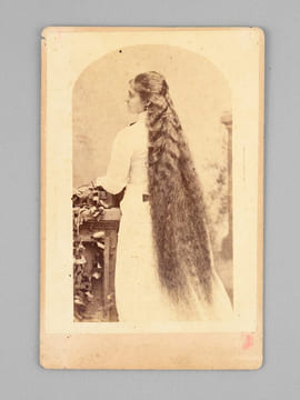 Lot de 43 portraits photographiques anciens sur carton format 10,8 x 16,5 cm, entre 1875 et 1888 dont 9 photographies prises à San Francisco (Taber, ...