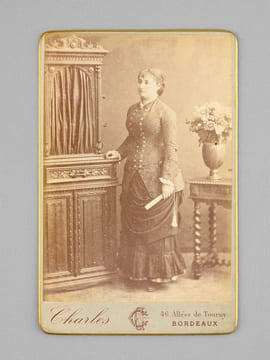 Lot de 43 portraits photographiques anciens sur carton format 10,8 x 16,5 cm, entre 1875 et 1888 dont 9 photographies prises à San Francisco (Taber, ...