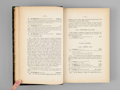Catalogue illustré des Coquilles Fossiles de l'Eocène des environs de Paris, faisant suite aux travaux paléontologiques de G.P. Deshayes (5 Fascicules et 5 Suppléments en Appendice - 5 volumes - Complet) [ Edition originale ] Volume I : Fascicules 1 et 2 ; Volume II : Fascicules 3 et 4 ; Volume III : Fascicule 5 et Appendices 1 et 2 ; Volume IV : Appendices 3 et 4 ; Volume V : Appendices 5 