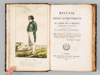 Recueil de pièces authentiques sur le captif de Sainte-Hélène ; de Mémoires et Documens écrits ou dictés par l'Empereur Napoléon (9 Tomes) Tome 1 : Documents et Lettres ; Tome 2 : Lettres de Warden ; Tome 3 : Pièces relatives à la Campagne de 1815 ; Tome 4 : Pièces et Souvenirs de Napoléon ; Tome 5 : Pièces sur le Prisonnier de Ste-Hélène ; Tomes 6 et 7 : Les Cent Jours. Mémoires de Fleury de Chaboulon ; Tomes 8 et 9 : Bulletins de la Grande-Armée