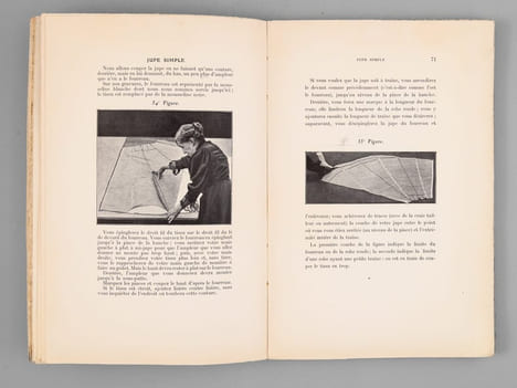 Coupe et Assemblage par le Moulage (on joint le prospectus publicitaire de 4 pages sur l'ouvrage). BERGE, Mme (née Guyard de la Croix)