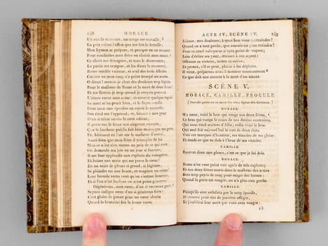 Chefs-d'Oeuvre de P. Corneille, avec les Remarques de Voltaire (4 Tomes)  [ Avec : ] Chefs-d'Oeuvre de ThP. Corneille, avec les Remarques de Voltaire ...