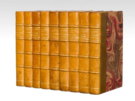 [ Lot de 9 ouvrages reliés en reliures assorties : ] Le Missel d'amour ; Le masque aux yeux d'or ; Régine Romani ; Moussia ; Les Amants du Lac ; ...