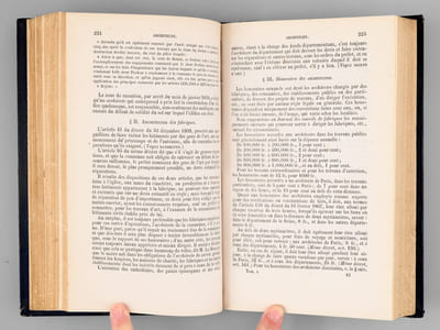 Cours alphabétique, théorique et pratique de la Législation civile ecclésiastique (4 Tomes - Complet) Contenant tout ce qui regarde les Fabriques, les Bureaux de Bienfaisance, les Hospices, les Ecoles, les Salles d'Asile, en un mot, tout ce qui concerne les lois dans leurs rapports avec la religion ; Suivi de Mémoires sur le Droit civil Ecclésiastique