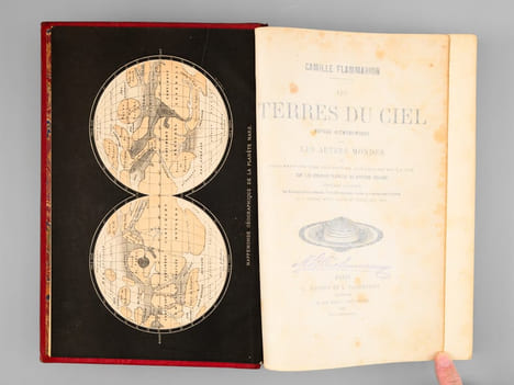 Les Terres du Ciel. Voyage astronomique sur les autres Mondes et Description des conditions actuelles de la Vie sur les diverses planètes du Système ...