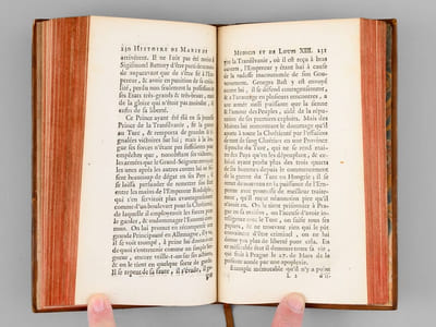 Histoire de la Mère et du Fils ; C'est-à-dire, De Marie de Médicis, Femme du Grand Henry, et Mère de Louis XIII, Roi de France & de Navarre (2 Tomes - Complet) Contenant l'Etat des affaires Politiques & Ecclesiastiques arivées en France depuis & compris l'an 1600, jusques à la fin de 1619