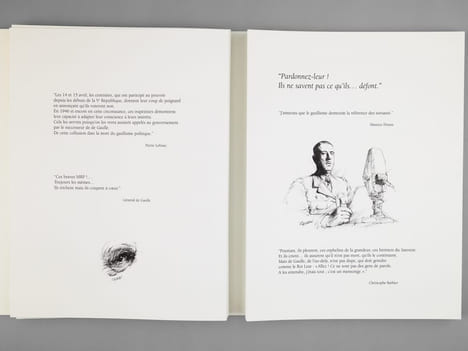 De Gaulle vous Regarde [ Un des 300 exemplaires numérotés avec les 32 planches à plat sous Portefeuille ] Caricatures et dessins originaux de Jacky ...
