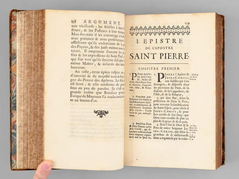 Epistres Catholiques traduites en françois avec une Explication tirée des Saints Pères & des Auteurs Ecclésiastiques. [ Epitres Catholiques ]. Anonyme ...