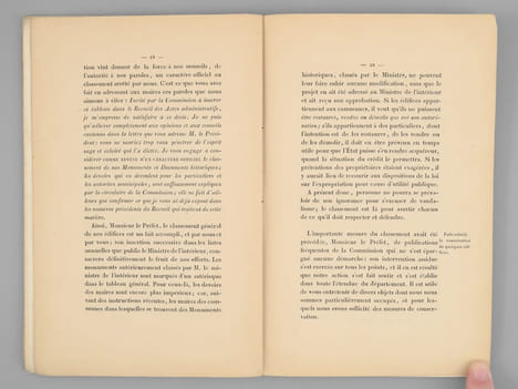 Commission des Monuments et Documents Historiques de la Gironde. Rapport présenté à Monsieur le Baron Sers. Préfet de la Gironde, le 21 août 1841 [ ...