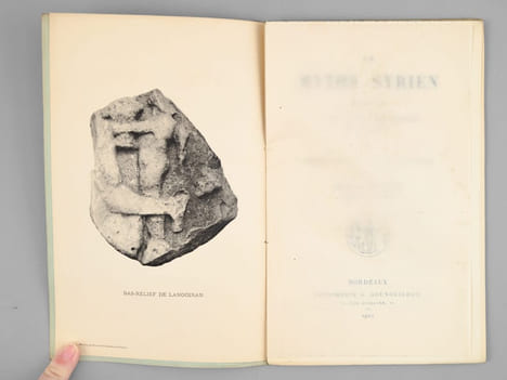 Un Mythe Syrien représenté sur un bas-relief gallo-romain de la Gironde. Observations et Conjectures [ Edition originale - Livre dédicacé par l'auteur ...