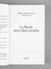 La Russie entre deux mondes [ livre signé par l'auteur]. Carrère d'Encausse, Hélène (1929-2023)