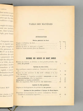 Eléments de Droit Romain à l'usage des Etudiants des Facultés de Droit. MAY, Gaston