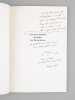 L'art et la manière de porter les décorations. [ Livre dédicacé par l'auteur à Maurice Druon ]. DAMIEN, André