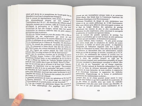 Le massacre de la sensibilité. [ Livre dédicacé par l'auteur à Maurice Druon ]. MATHIEU, Georges