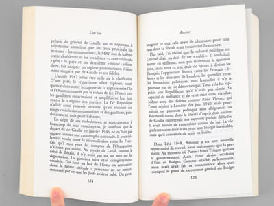 Une Vie [ Livre dédicacé par l'auteur à Maurice Druon ]