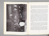 Remise à Pierre Amandry de son épée d'Académicien [ Livre dédicacé par Pierre Amandry à Maurice Druon ]