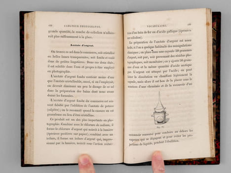 L'Amateur Photographe. Guide pratique de photographie contenant : Les procédés pour obtenir les images positives et négatives sur collodion, sur ...
