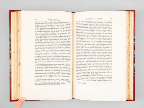 Mélanges [ Contient : ] Voltaire chez Madame du Châtelet - Châteaux Princiers. Bagatelle - Beaux-arts. La Chapelle de l’Eucharistie - Beaux-arts. ...