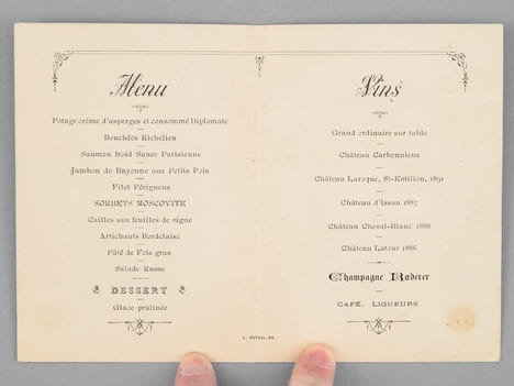 Lot de 30 menus anciens, dont nombreux menus à Bordeaux et région bordelaise dont : Dîners offerts par ou en l'honneur d'Honoré Picon, Propriétaire à ...