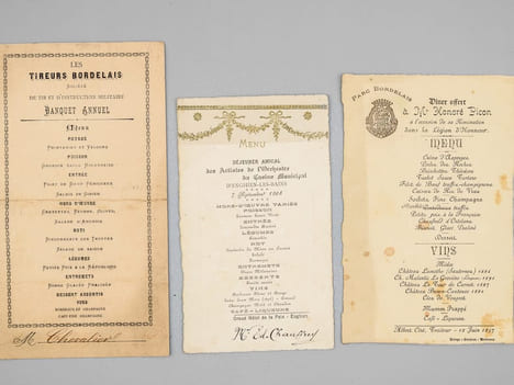 Lot de 30 menus anciens, dont nombreux menus à Bordeaux et région bordelaise dont : Dîners offerts par ou en l'honneur d'Honoré Picon, Propriétaire à ...