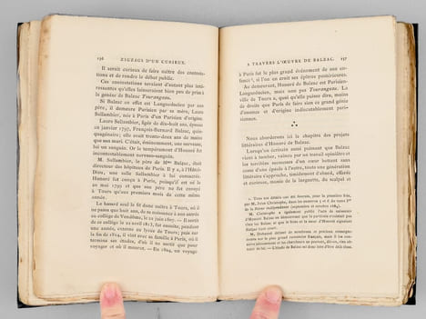 Les Zigzags d'un curieux. Causeries sur l'art des livres et la littérature d'art. UZANNE, Octave