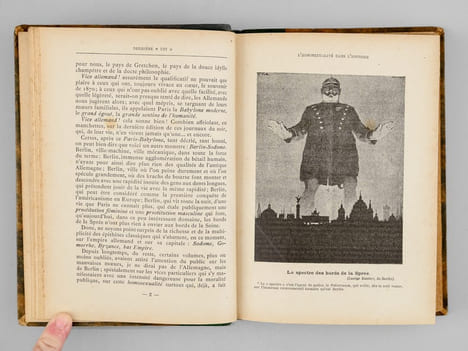 Derrière "Lui". (L'Homosexualité en Allemagne). 150 Documents graphiques et Notes pour servir à l'Histoire [ Edition originale ]. GRAND-CARTERET, John