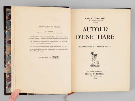 Autour d'une tiare. GEBHART, Émile ; LALAU, Maurice
