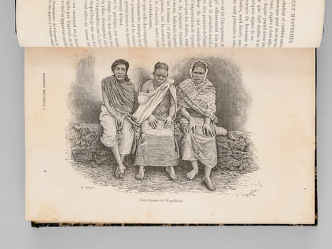 À travers le Continent mystérieux. Découverte des sources méridionales du Nil, circumnavigation du lac Victoria et du lac Tanganyika, descente du ...