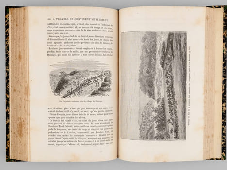 À travers le Continent mystérieux. Découverte des sources méridionales du Nil, circumnavigation du lac Victoria et du lac Tanganyika, descente du ...
