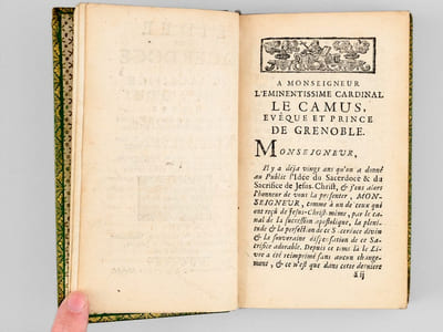 L'idée du Sacerdoce et du Sacrifice de Jésus-Christ, donnée par le R.P. de Condren, second supérieur général de l'Oratoire de Jésus. Avec quelques éclaircissemens, & une explication des prières de la messe.
