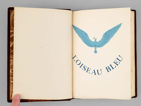L'Oiseau bleu. Féerie en six actes et douze tableaux représentée pour la première fois sur le Théâtre artistique de Moscou,le 30 septembre 1908, et à ...
