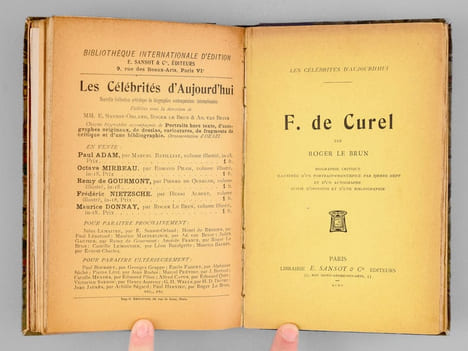 [ Recueil de 4 Titres en édition originale, en tirage sur hollande : ] Le Bonheur des hommes. Pièce en un acte. [ Suivi de : ] Anatole France. ...