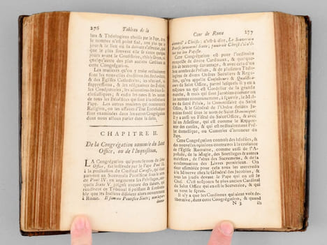 Tableau de la Cour de Rome, Dans lequel font représentés au naturel sa Politique, & son Gouvernement tant Spirituel, que Temporel, Les Cérémonies ...