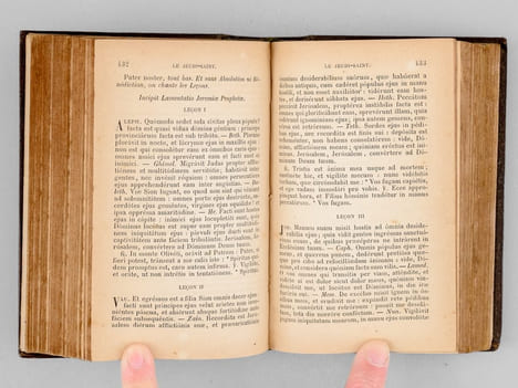 Le véritable Paroissien de l'Eglise Romaine contenant avec tous les Offices de l'année Ecclésiastique la Somme Liturgique et Théologique du Fidèle (4 ...