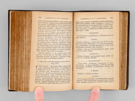 Le véritable Paroissien de l'Eglise Romaine contenant avec tous les Offices de l'année Ecclésiastique la Somme Liturgique et Théologique du Fidèle (4 ...