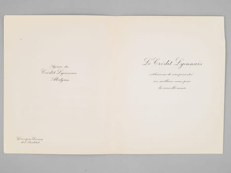 [ Lot de 9 cartes de Voeux gravées par Albert Decaris : ] Agence du Crédit Agricole de Saint-Tropez - Le Palais du Commerce à Lyon en 1863 - Façade du ...