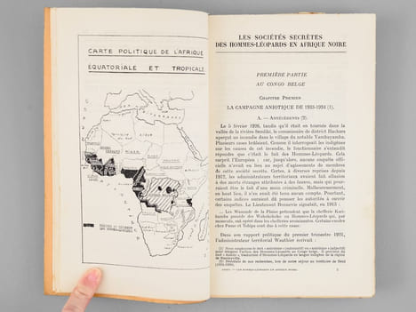 Les Sociétés secrètes des hommes-léopards en Afrique noire.. JOSET, Paul-Ernest ; (GRIAULE, Marcel)