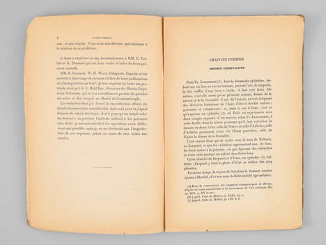 La déesse nue babylonienne. Étude d'iconographie comparée. CONTENAU, G.