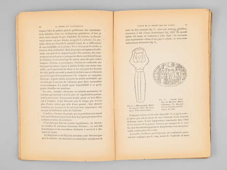 La déesse nue babylonienne. Étude d'iconographie comparée. CONTENAU, G.