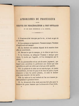 Les Classiques de la Table (2 Tomes - Complet) Tome I : Brillat-Savarin : La physiologie du goût ; Grimod de la Reynière : Le calendrier gastronomique ...