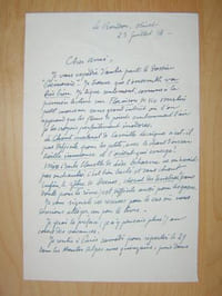 Lettre autographe signée datée du 23 juillet 1954 [adressée à l'écrivain et érudit bordelais Armand Got] : "Le Chant matinal de Camille Lecrique n'est-il pas difficile pour les petits, avec le chant d'oiseau treille immense et l'Orient qui émerge ? Miss Barbe Bleuette de Lise Deharme ne m'avait pas enchanté. C'est bien baclé et sans chant. Enfin, le Zèbre de Desnos, cheval des ténèbres ? (sans doute pour la rime) est difficile aussi pour les gosses. "