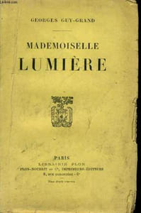 MADEMOISELLE LUMIERE