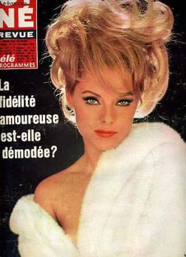 CINE REVUE - TELE-PROGRAMMES - 48E ANNEE - N° 16 - ADIEU, L'AMI. COLLECTIF